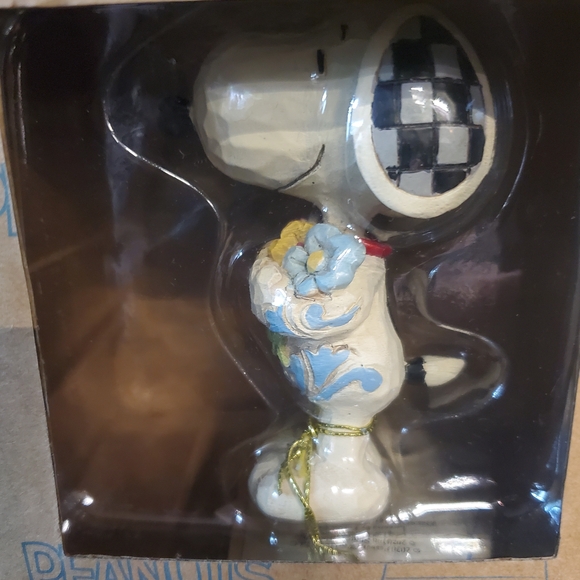 Jim Shore Peanuts Collection Snoopy With Flowers Mini Figure, New In Box!!! - Picture 6 of 7